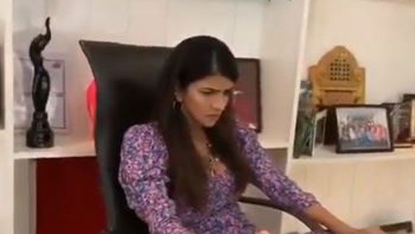 BB3FirstRoar.. తెగ ఎంజాయ్ చేస్తున్న మంచు లక్ష్మీ