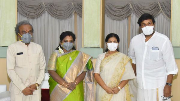 గవర్నర్‌ను కలిసి చిరు దంపతులు.. కారణం అదే