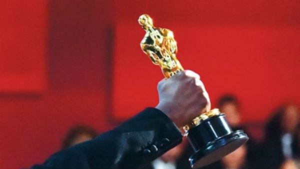 కరోనా దెబ్బకు మరోసారి వాయిదా పడిన ఆస్కార్ అవార్డ్స్.. కొత్త డేట్ ఫిక్స్!