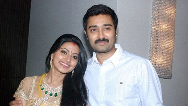 స్నేహ భర్తకు షాకిచ్చిన విద్యుత్ బోర్డ్... కరెంట్ బిల్లు చూసి అవాక్కయ్యాడట