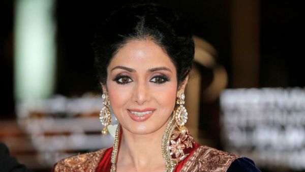 శ్రీదేవి పోస్టుమార్టంపై మరొక అనుమానం.. రిపోర్ట్స్ లీక్ చేసిన స్టార్ హీరోయిన్.. ఏది నిజం?