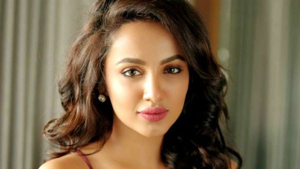 సీక్రెట్‌గా తేజస్వి పెళ్లి.. కాబోయే భర్త ఫోటో రివీల్ చేసిన బ్యూటీ