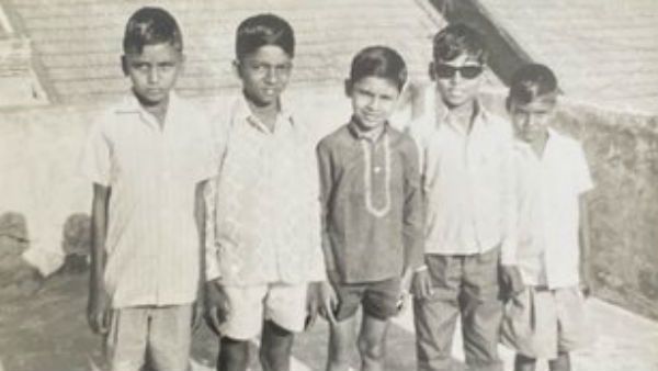 బుల్లి పవర్ స్టార్‌ను బంధించిన వేళ.. మెగాస్టార్ మామూలోడు కాదు!!