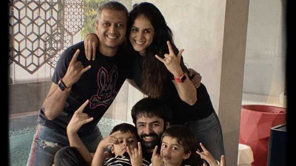 జెనీలియా బర్త్ డే : ఫ్యామిలీతో రామ్ స్పెషల్ పిక్