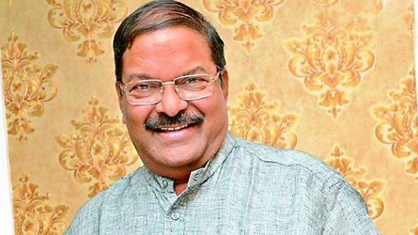 ఎందరో స్టార్‌లకు ఇళ్లను గిఫ్ట్‌గా ఇచ్చారు.. చివరకు ఆ నిర్మాత అలాంటి ఇంట్లో ఉంటున్నారా?