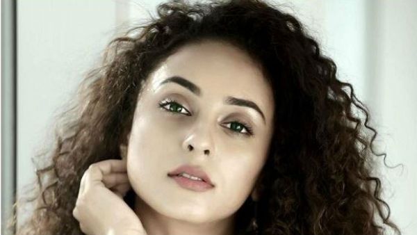 తల్లి కాబోతున్న బిగ్‌బాస్ బ్యూటీ.. ఏడాదిపాటు డేటింగ్.. ఆ తర్వాత..!