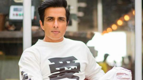 V సినిమా చూడాలట.. హెల్ప్ చేయమన్న నెటిజన్‌కు సోనూ సూద్‌ కౌంటర్