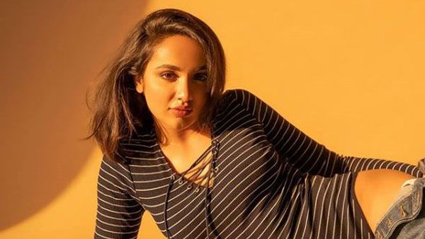 అలాంటి కలలే కంటాను.. అవన్నీ మిస్ అవుతున్నా.. బీచ్‌లో బికినీతో బిగ్‌బాస్ బ్యూటీ రచ్చ!!