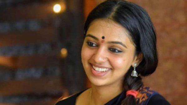 బిగ్‌బాస్‌ పరువు తీసిన నటి.. వేరే వాళ్ల దొడ్లు కడుగుతూ, గిన్నెలు తోమడం కూడా ఒక బ్రతుకేనా?