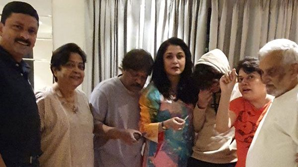 దాచాల్సిన వయసును ఇలా బయటపెట్టేసింది.. అసలు నమ్మేలా ఉందా? బర్త్ డే రోజున రమ్యకృష్ణ రచ్చ