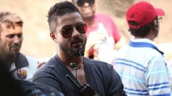 బ్రేకింగ్: డ్రగ్ కేసులో ఎన్సీబీ పంజా..ధర్మ ప్రొడక్షన్ మాజీ ఉద్యోగి అరెస్ట్..రకుల్ ప్రీత్ నోట ఆ పేరు