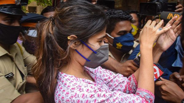 ‘రియా చక్రవర్తి అరెస్ట్‌కు భయపడదు.. ప్రేమ కోసం ఏ త్యాగానికైనా సిద్ధం’