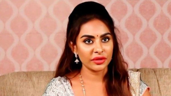 ఆంటీలతో కూడా అలాంటివి.. చూడటానికే వికారంగా ఉంది.. బిగ్‌బాస్‌పై శ్రీరెడ్డి ఫైర్