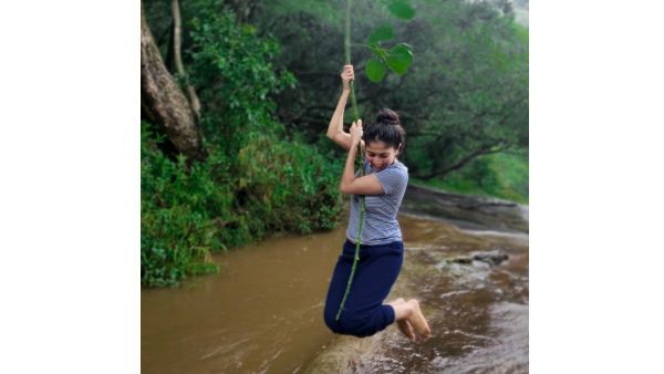ఎంత లగ్జరీ లైఫ్‌లో అయినా ఇంత ఆనందం దొరకదేమో.. మిడిల్ క్లాస్ స్నేహితులతో సాయి పల్లవి అలా..