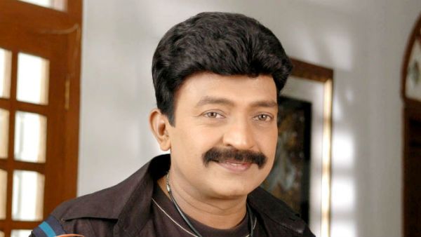 హీరో రాజశేఖర్ ఆరోగ్య పరిస్థితి సీరియస్.. ప్రార్థించండి అంటూ.. కూతురు శివాత్మిక షాకింగ్ ట్వీట్