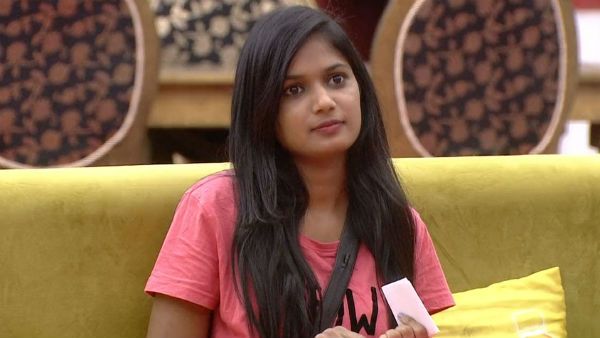 గాలికి పోయేదాన్ని తగిలించుకుంది.. అలా మిస్ ఫైర్ అయింది.. అరియానా బుక్కైంది!!