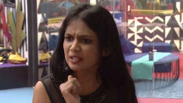 టార్చర్ అంటే ఏంటో చూపిస్తా.. కింద మిరపకాయలే.. అరియానా హాట్ కామెంట్స్