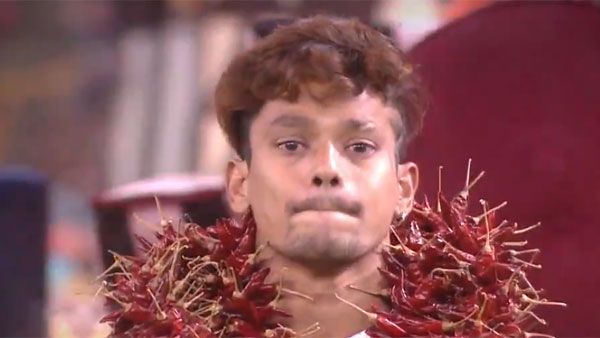 ఘాటైన మిర్చి దండలతో నామినేషన్ ప్రక్రియ, ఒక్కొక్కరికి మామూలుగా మండడం లేదు