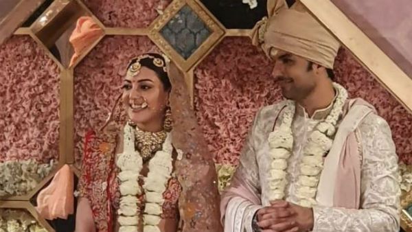 ఘనంగా కాజల్ అగర్వాల్, గౌతమ్ పెళ్లి.. ఫ్యాన్స్‌కు శుభవార్త.. రకుల్, మంచు లక్ష్మీ నాటీ కామెంట్స్