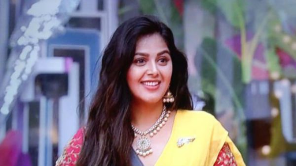 రెచ్చగొట్టిన మోనాల్.. రొమాంటిక్ డోస్ పెంచిన అఖిల్.. అందాలతో తూట్లు పొడిచేశావ్ అంటూ