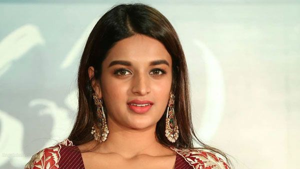 రెండేళ్లుగా తెలుగు హీరోతో అఫైర్.. ఇస్మార్ట్ బ్యూటీ ఏమంటోందంటే..?