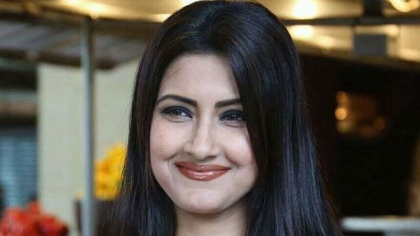 చెడు అలవాట్లతో కెరీర్ నాశనం.. మెగాస్టార్‌తో నటించిన ఆ హీరోయిన్ ఇప్పుడెలా ఉందంటే