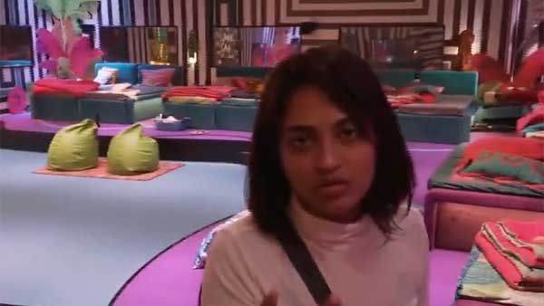 చంద్రముఖి వస్తే ఈ దుర్గాష్టమికి అదే.. కామంతో రెచ్చిపోయిన అవినాష్.. పీకినవ్ తీయ్ అంటూ దేత్తడి కౌంటర్