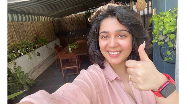 గుడ్‌న్యూస్ చెప్పిన ఛార్మీ.. దండం పెడుతూ పోస్ట్