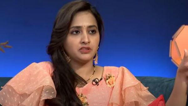 అఖిల్, మోనాల్ లవ్ ట్రాక్ అలాంటిది.. వారిద్దరి మధ్య బఫూన్ అయ్యా.. యాంకర్ లాస్య