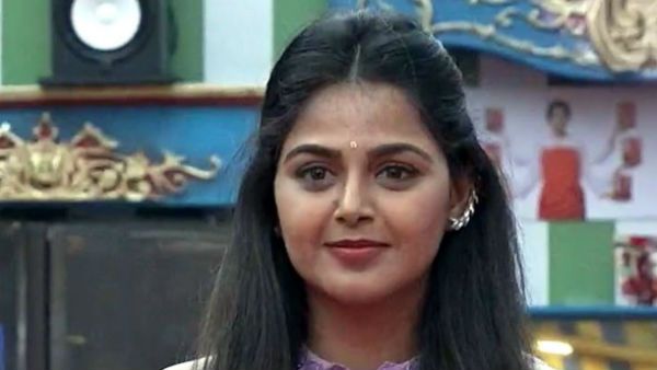 Bigg Boss 4 Elimination వేటు తప్పించుకొన్న మోనాల్ గజ్జర్.. షాకింగ్‌గా ఇంటి నుంచి ఆమె అవుట్