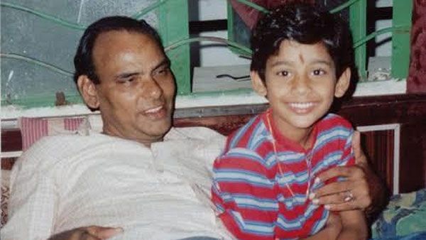 వరుణ్ సందేశ్ ఇంట్లో విషాదం.. కరోనాతో హీరో తాతయ్య మృతి