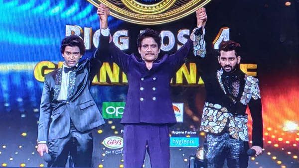 నాగార్జున చేయిని కిందకు విసిరికొట్టడం బాధ కలిగించింది.. అఖిల్ తల్లి సెన్సేషనల్ కామెంట్స్