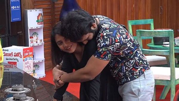 Bigg Boss unseen: మోనాల్ ముందే హారికతో అఖిల్ రొమాన్స్.. సున్నుండలతో అరియానాకు గాలం!