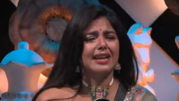 Bigg Boss Telugu 4s 13 week Elimination.. ఎట్టకేలకూ మోనాల్ గజ్జర్ అవుట్.. ఊహాగానాలకు చెక్