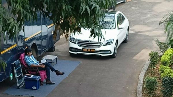 vakeel saab leaked pic సెట్ నుంచి అలా.. పవన్ కళ్యాణ్‌కు గాయాలు!