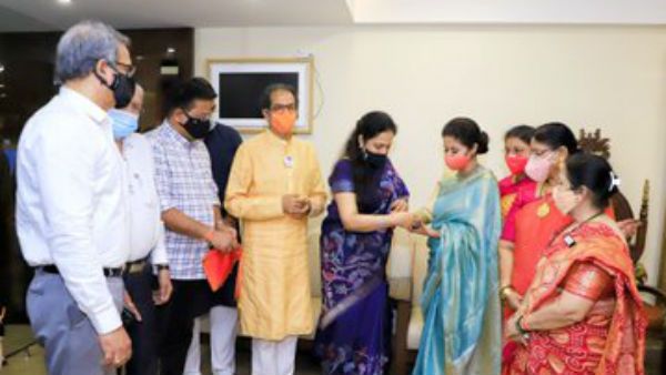 శివసేనలో చేరిన ‘రంగీలా’.. ఊర్మిళ ఫోటోలు వైరల్