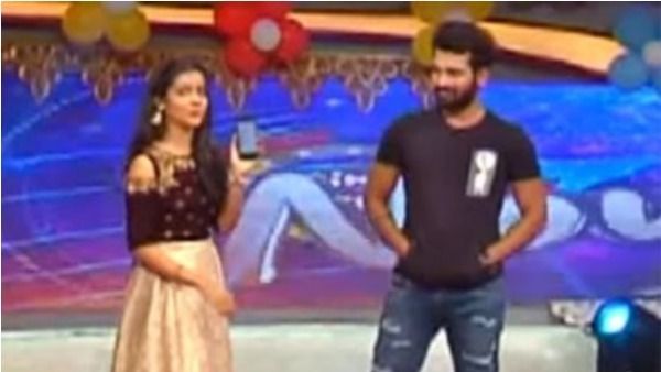 అడ్డంగా బుక్కైన అఖిల్ సార్థక్: మోనాల్‌తో వాట్సప్ చాట్ లీక్.. బండారం బయటపెట్టిన యాంకర్!