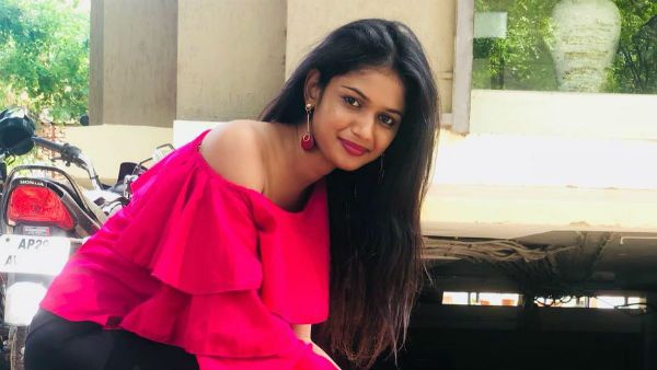 బిగ్ సర్‌ప్రైజ్ ఇవ్వబోతున్న ఆరియానా: అతడిని కలవబోతున్నానని చెప్పి షాకిచ్చిన బోల్డ్ బ్యూటీ