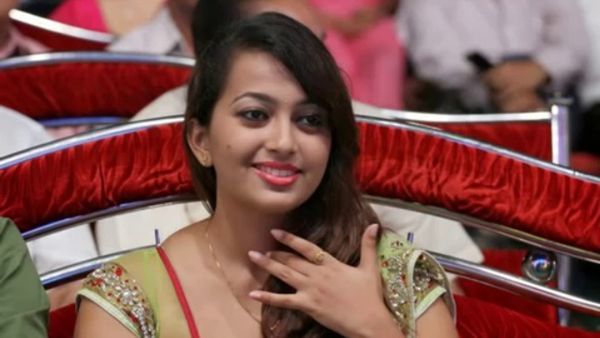 పోర్న్ స్టార్‌గా మారిన నోయల్ మాజీ భార్య: ఎస్తర్ నిర్ణయానికి షాకౌతోన్న సినీ ప్రియులు