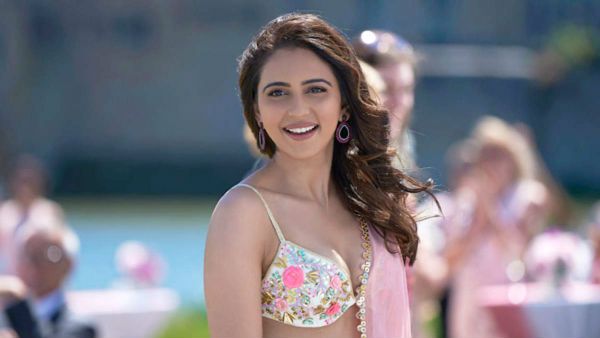 మరో బాలీవుడ్ సినిమాకు గ్రీన్ సిగ్నల్ ఇచ్చిన రకుల్