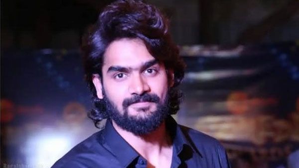 నాలుగు పీకీ ఇక్కడ పడుకోబెడితే.. కార్తికేయకు హీరోయిన్ పంచ్.. అయినా పులిహోర కలపడం ఆపలేదు