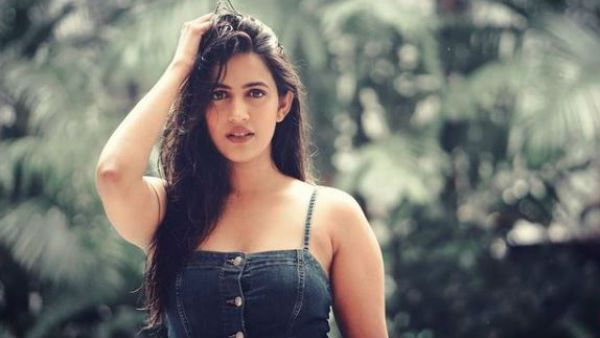 వేడి పుట్టించేస్తోన్న మెగా డాటర్.. అదిరిపోయే హాట్ లుక్‌లో షాకిచ్చిన నిహారిక