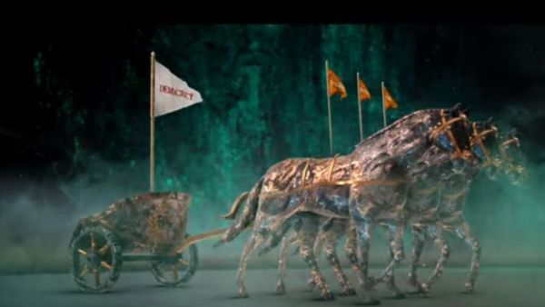 ఆ మూడు గుర్రాలతో.. రిపబ్లిక్ అనే పదానికి అసలైన అర్దాన్ని చెబుతున్న మెగా హీరో