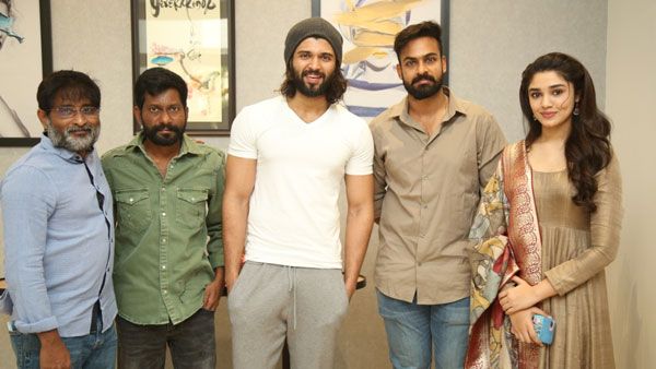 ఉప్పెనకు విజయ్ దేవరకొండ సాయం.. పాటను రిలీజ్ చేసిన రౌడీ