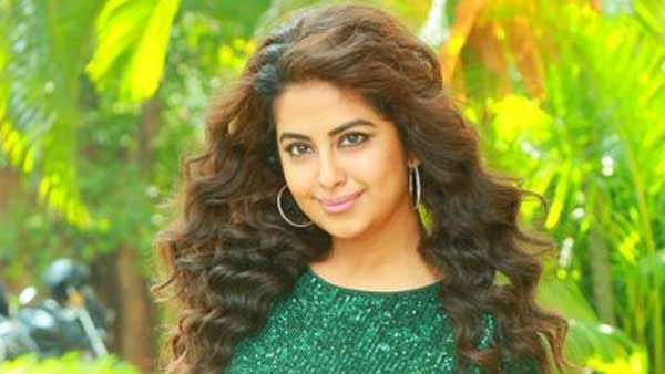 నిర్మాతగా మారుతున్న చిన్నారి పెళ్లి కూతురు!