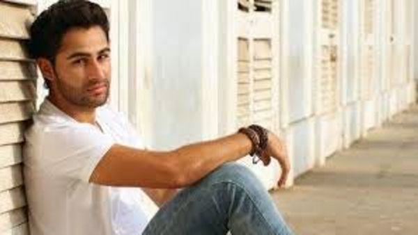 రాజ్‌కపూర్ మనవడి ఇంటిపై ఈడీ దాడులు.. ఎమ్మెల్యే కుమారుడిపై కూడా కేసు!