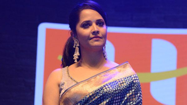 అభిమానుల నిరుత్సాహపరిచిన అనసూయ.. స్టేజ్ మీదే బన్నీకి స్వీట్ వార్నింగ్