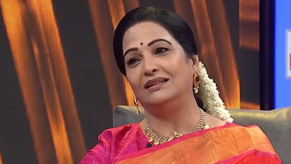 బావ ఏదైనా సినిమాలుంటే ఇప్పించు అని అడుగుతా.. నాగబాబుపై జయలలిత కామెంట్స్