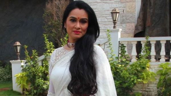 నగ్నంగా నటించడానికి నిరాకరణ.. డైరెక్టర్‌కు స్టార్ హీరోయిన్ షాక్.. అయినా ఆమె కోసం..