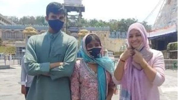 జనాల్లో కలిసిపోయి దైవదర్శనం చేసుకున్న పవన్ కొడుకు అకిరా నందన్.. ఎంత చెప్పినా వినకుండా..